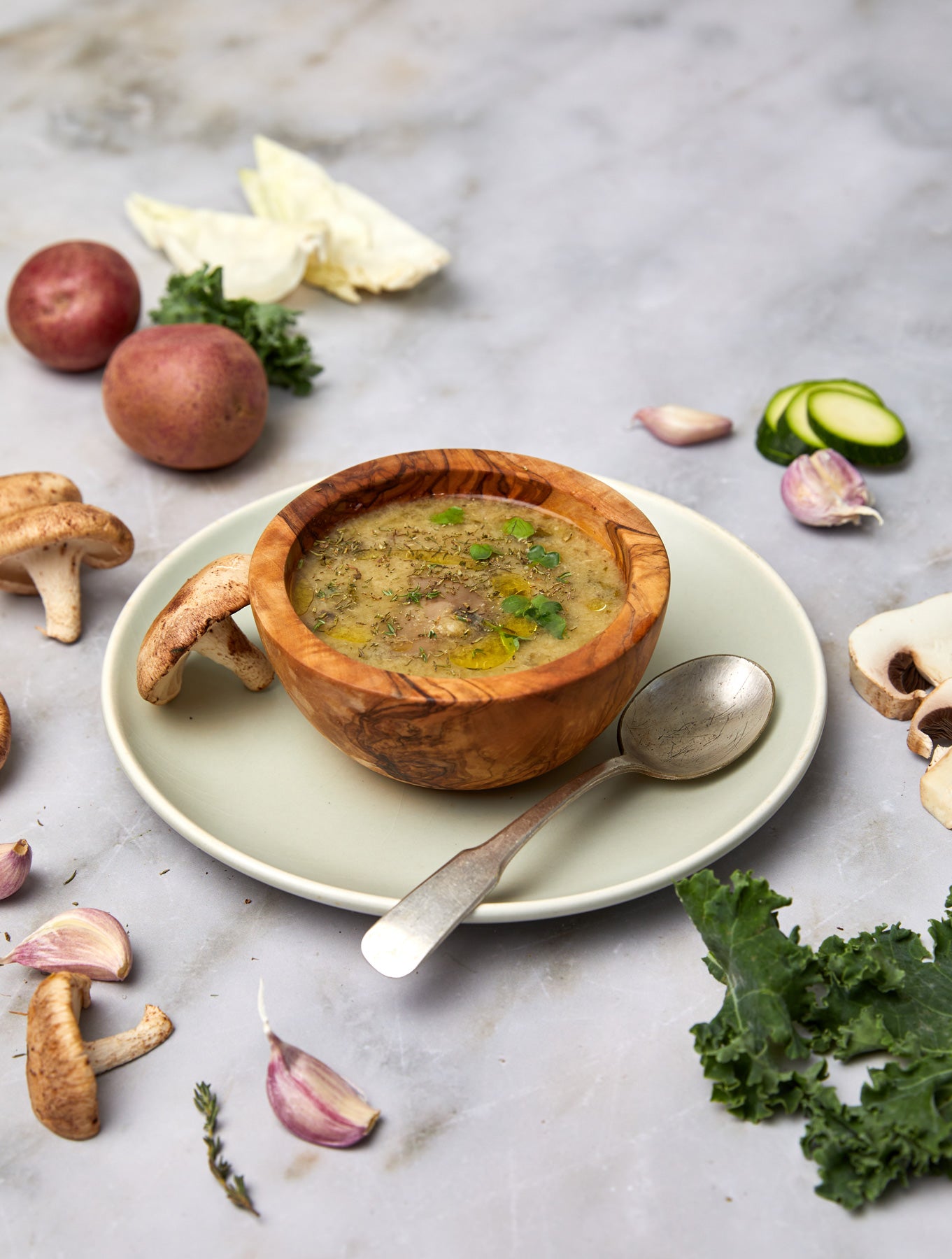 http://organicsoupkitchen.org/cdn/shop/products/mushroom-kale-organic-soup-kitchen.jpg?v=1674752577